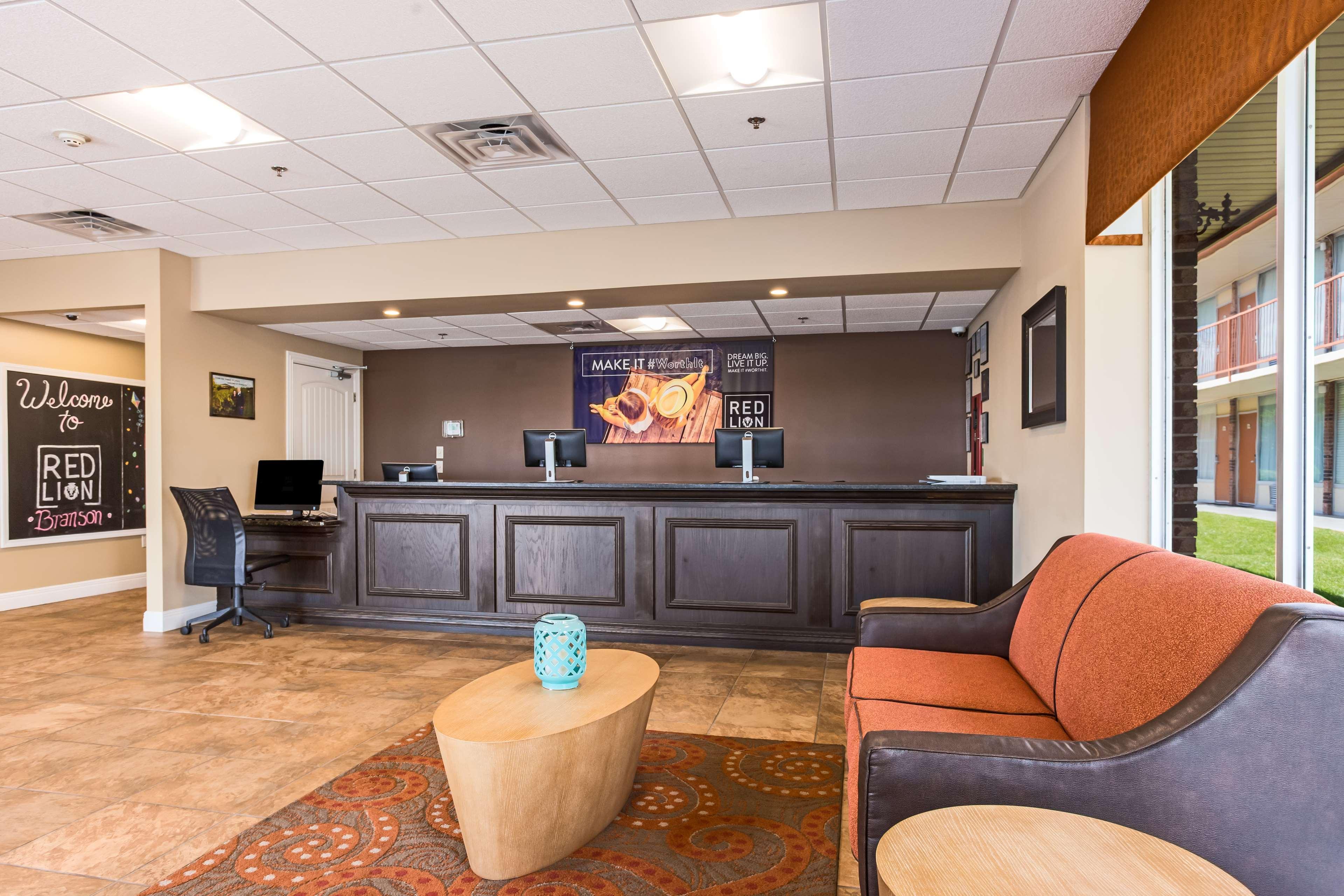 Red Lion Inn & Suites Branson Exterior photo